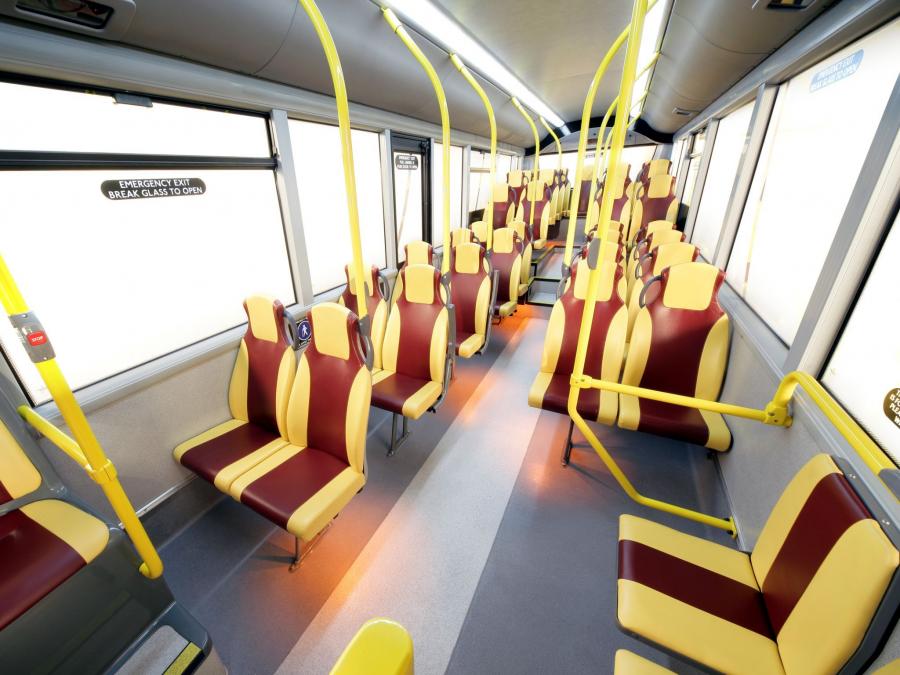 Интерьер Alexander Dennis Enviro200 2009 года  (фото 4 из 7)